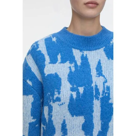 NEW CLOSED crew neck jacquard sweater in lake blue