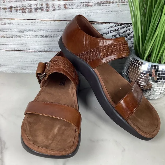 NEW EARTH SIZE 9.5 RUBY SANDALS ALPACA BROWN LEATHER SHOES SPRING SUMMER