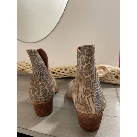 New Free People Animal Charm Double V Ankle Boots Size 37.5
