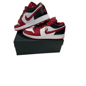 New In Box Air Jordan 1 Low GS Youth Size 5 Basketball Sneakers Lace Up Red
