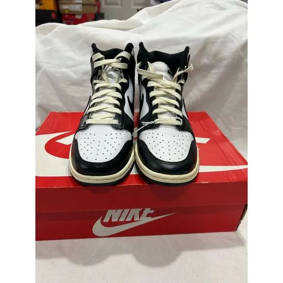 New In Box Nike Dunk High Women Size 9 Black White Basketball Sneakers Lace Up