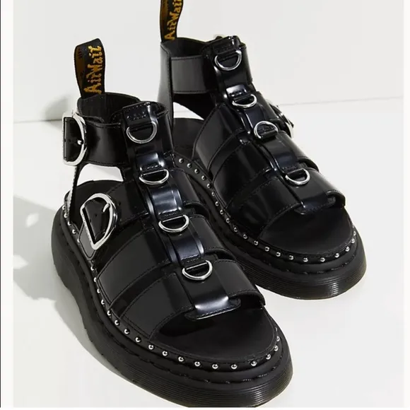 NEW MACKAYE HARDWARE LEATHER STRAP SANDALS