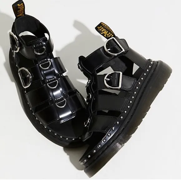 NEW MACKAYE HARDWARE LEATHER STRAP SANDALS