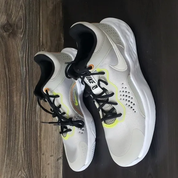 New Nike Fly By Mid 3 Basketball Gray Sneakers