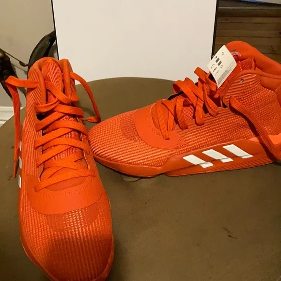 New. No box Adidas Sneakers