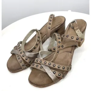 NEW Piranha Italian Leather Studded Sandals Taupe Pewter 39