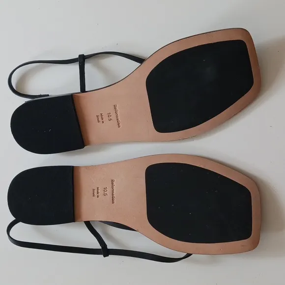New REFORMATION VINCENZA  Black Leather Thong Size 10.5