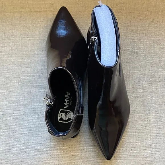 New SARA Brown Pointed Toe Ankle Boots Nutella Patent Leather Size 6 (VHNY).