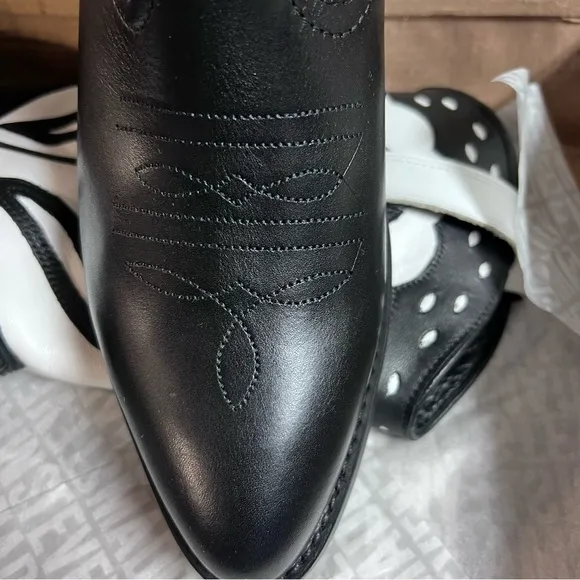 New 𝅺Steve madden Laredo western boots Size 9.5 Black White Leather almond toe