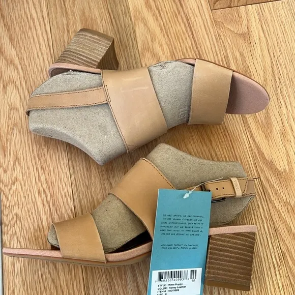 New! Toms woman’s  8, poppy honey leather sandals.