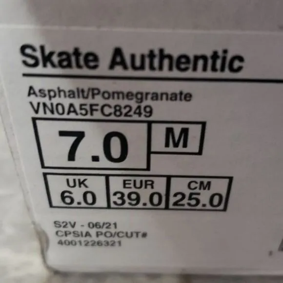 New Vans Skate Authentic Red Black Sneakers Mens 7 Casual Streetwear Colorblock