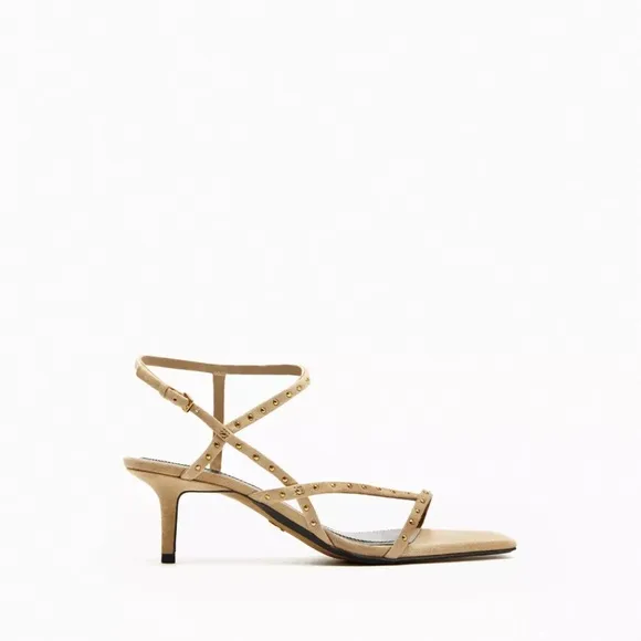 New! Zara sz 9, suede studded kitten heels square toe sandals.