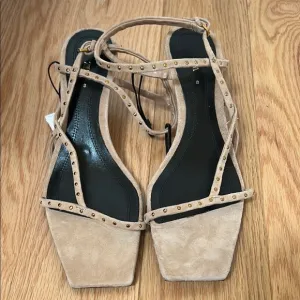 New! Zara sz 9, suede studded kitten heels square toe sandals.