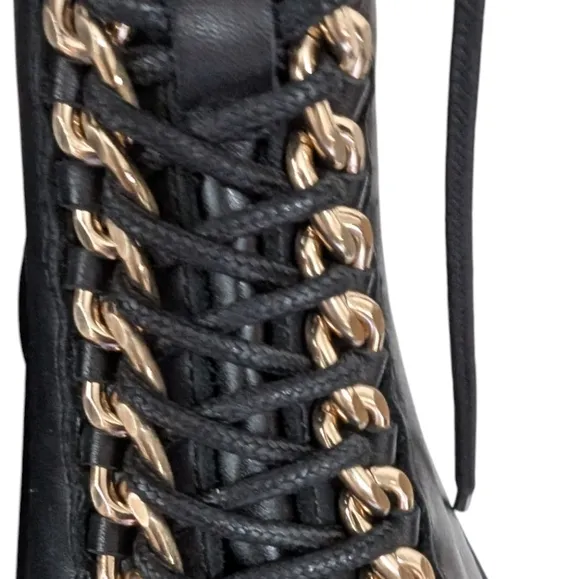 NEW....Sam Edelman Lovrin Black Bootie.... Size,9