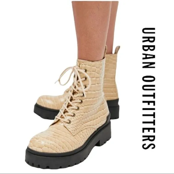 NEW Urban Outfitters UO Women's Brody Croc Embossed Boots 9