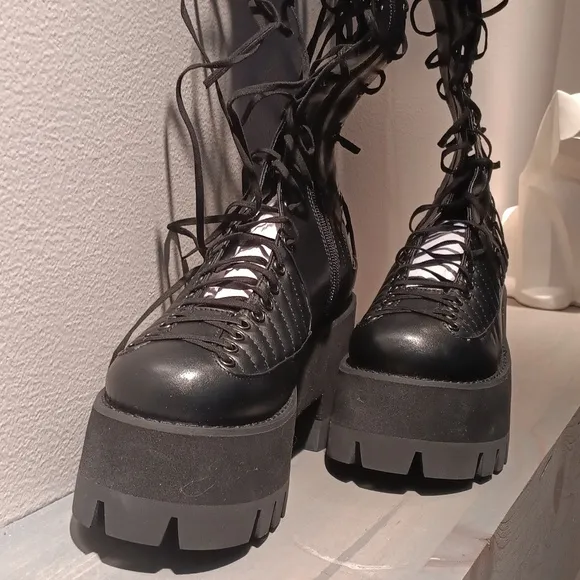 NIB Dolls Kill Rude Awakening Sz 8 Club Exx Black Lace Up Platform Boots!