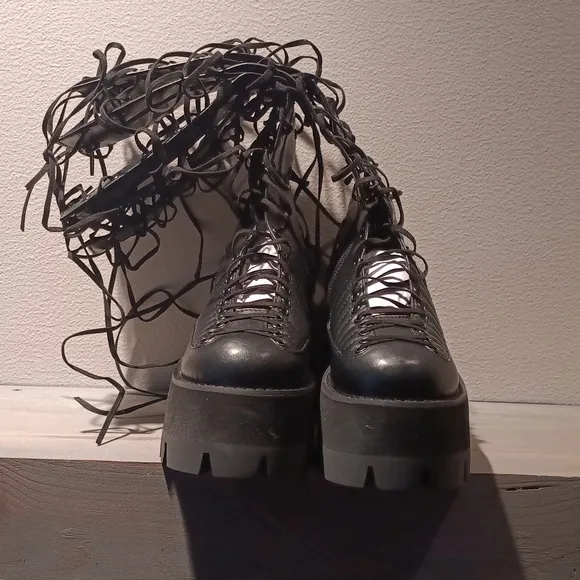 NIB Dolls Kill Rude Awakening Sz 8 Club Exx Black Lace Up Platform Boots!