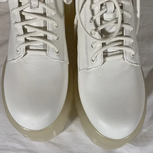 NIB Gianni Bini White/Clear Moon Walk Chunky Platform Boots, 9.5M