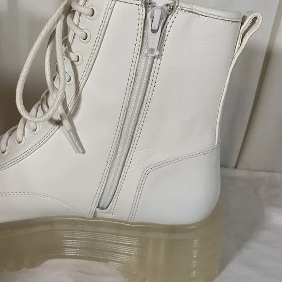NIB Gianni Bini White/Clear Moon Walk Chunky Platform Boots, 9.5M
