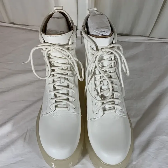 NIB Gianni Bini White/Clear Moon Walk Chunky Platform Boots, 9.5M