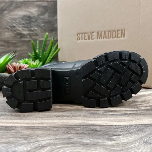 NIB Steve Madden Hint Chunky Lug Sole Black Leather Hiker Combat Boots 8M