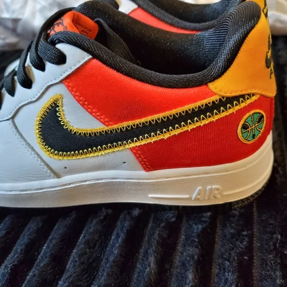 NIKE‎ Air Force 1 'Roswell Rayguns' 2021
