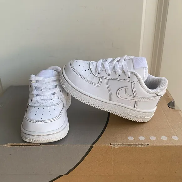 Nike Air force 1 “Triple White” Toddler Sneakers- SZ 5 C