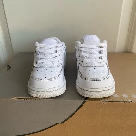 Nike Air force 1 “Triple White” Toddler Sneakers- SZ 5 C