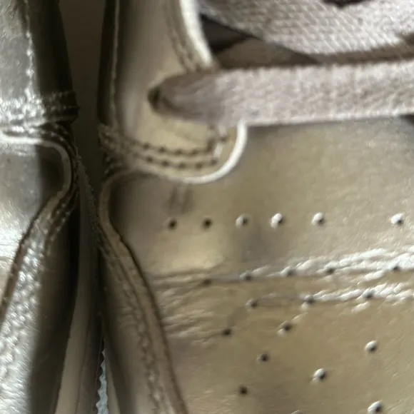 NIKE Air Jordan 1 Mid SE Basketball Sneakers