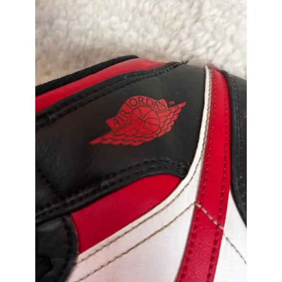 Nike Air Jordan 1 Retro Bred Toe Size 7 yAthletic Basketball Shoes Sneakers