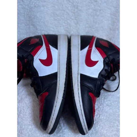 Nike Air Jordan 1 Retro Bred Toe Size 7 yAthletic Basketball Shoes Sneakers