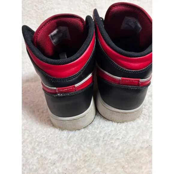 Nike Air Jordan 1 Retro Bred Toe Size 7 yAthletic Basketball Shoes Sneakers
