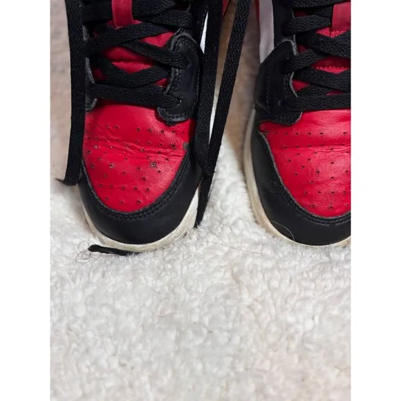 Nike Air Jordan 1 Retro Bred Toe Size 7 yAthletic Basketball Shoes Sneakers