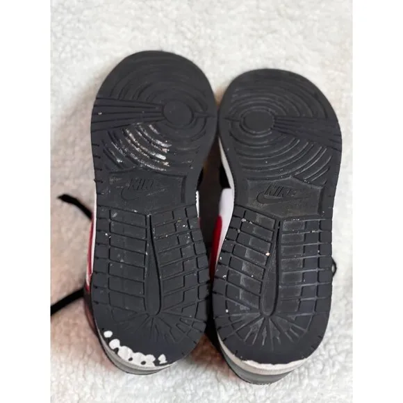 Nike Air Jordan 1 Retro Bred Toe Size 7 yAthletic Basketball Shoes Sneakers