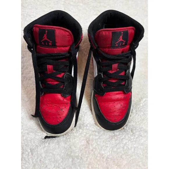 Nike Air Jordan 1 Retro Bred Toe Size 7 yAthletic Basketball Shoes Sneakers
