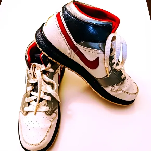 NIKE Air Jordan 1 Retro U.S. Olympic Gold Metal Victory Red/White/Blue Size 6Y