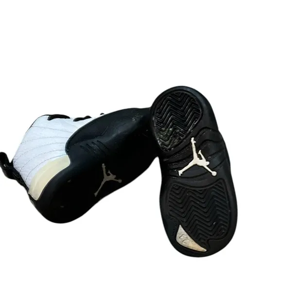 Nike Air Jordan 12 retro OG royalty taxi Kids White/Black Sneakers GUC toddler 6