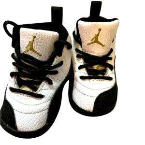 Nike Air Jordan 12 retro OG royalty taxi Kids White/Black Sneakers GUC toddler 6