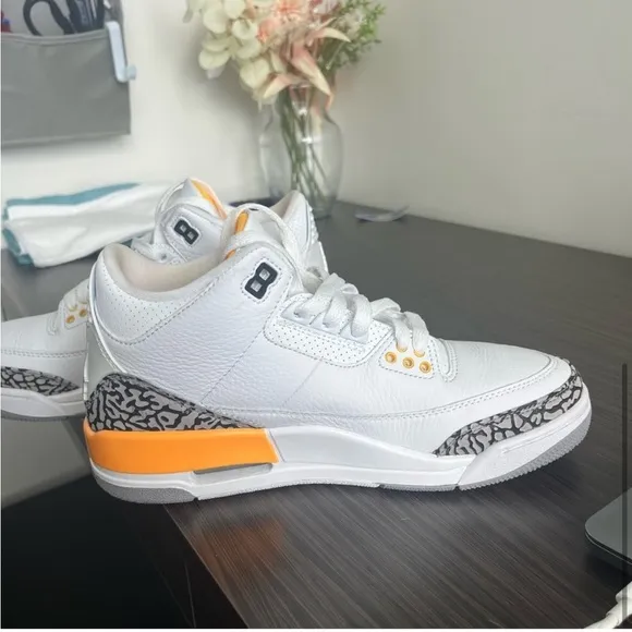 Nike Air Jordan 3 Laser Orange Women’s Size 7.5