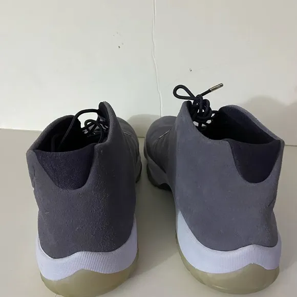 Nike air Jordan future light carbon gray metallic basketball sneakers 14