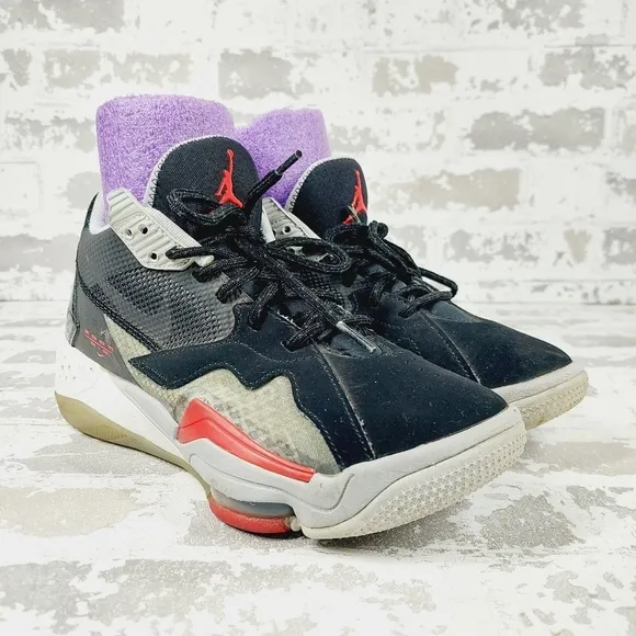 Nike Air Jordan Zoom 92 Black Red Lace Up High Top Basketball Sneakers A330