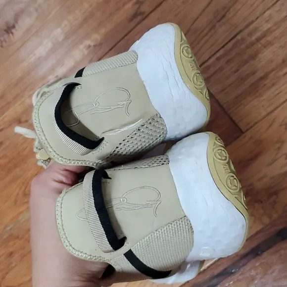 Nike Air PG 4 team basketball sneakers