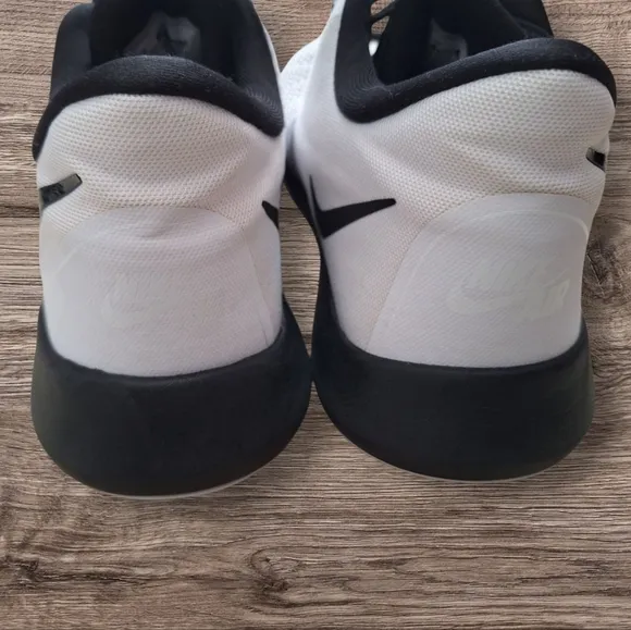 Nike Air Precision II Basketball Sneakers