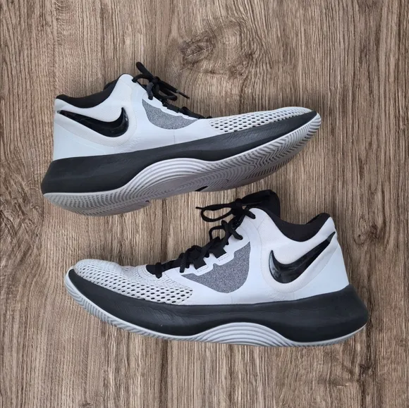 Nike Air Precision II Basketball Sneakers