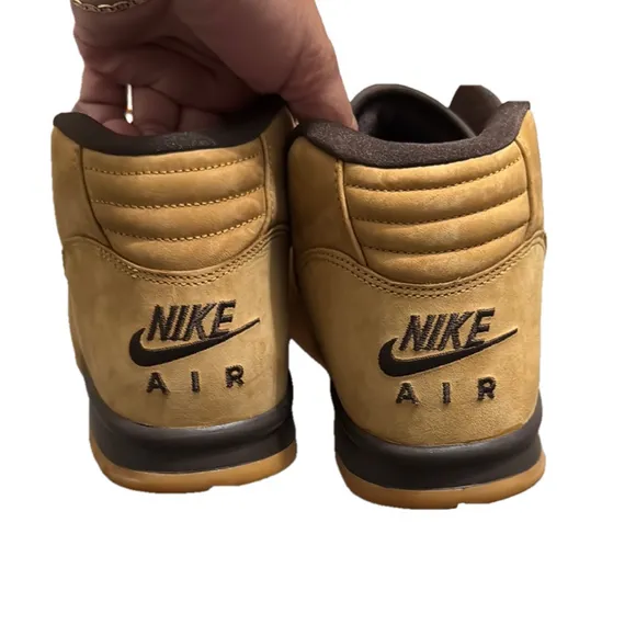Nike Air Trainer 1 HI TOP Style