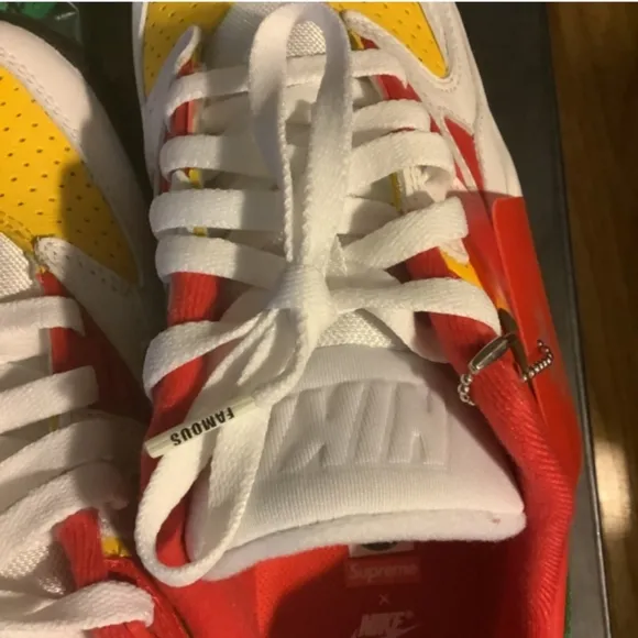 Nike Air x Supreme Cross Trainer Low White Size 8