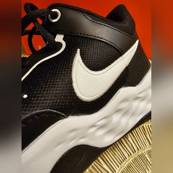 Nike Black and White Athletic Sneakers