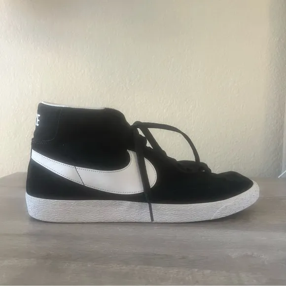 Nike Blazer Mid Suede Men's High Top Black &amp; White Size 12 Men’s Size 12