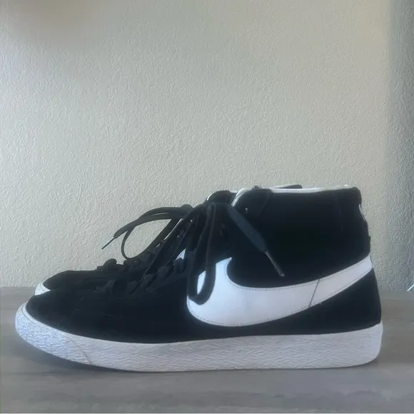 Nike Blazer Mid Suede Men's High Top Black &amp; White Size 12 Men’s Size 12