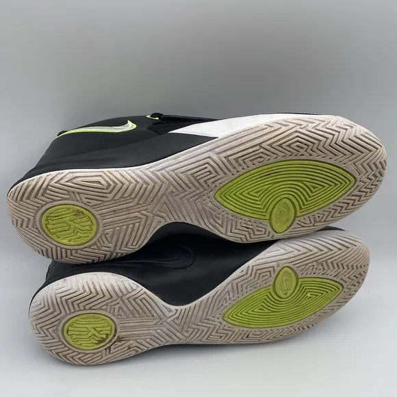 Nike Boys Kyrie Flytrap III PS BQ5621-001 Basketball Shoes Size 3Y Sneakers